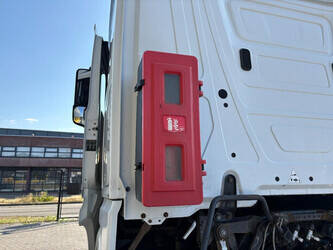 2013-mercedes-benz-actros-1476545-48711374