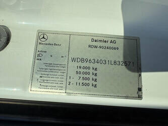 2013-mercedes-benz-actros-1476545-48711384