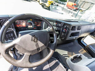 2014-renault-d26-320-6x2-dhollandia-2t-48711500