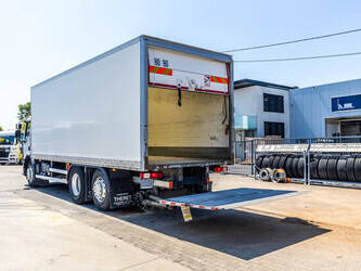 2017-renault-d26-320-48711521