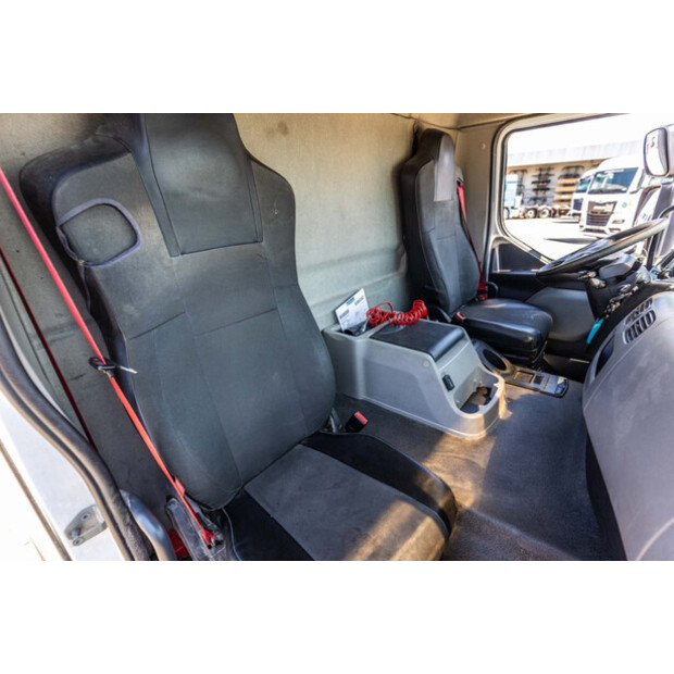 2017 Renault D26.320-48711530
