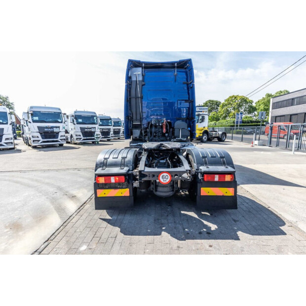 2015 فولفو FH 420-48711605