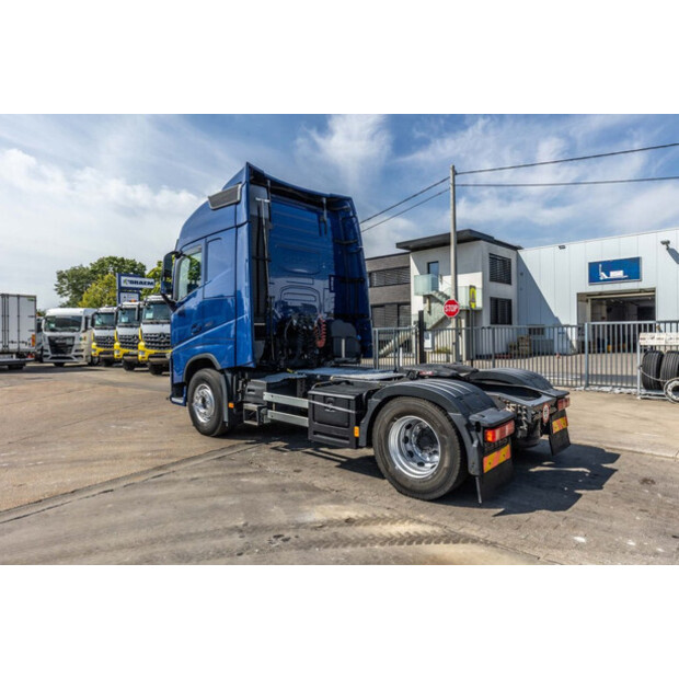 2015 فولفو FH 420-48711606