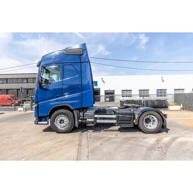 2015 فولفو FH 420-48711607