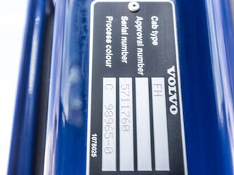 2015-volvo-fh-420-1476551-48711618