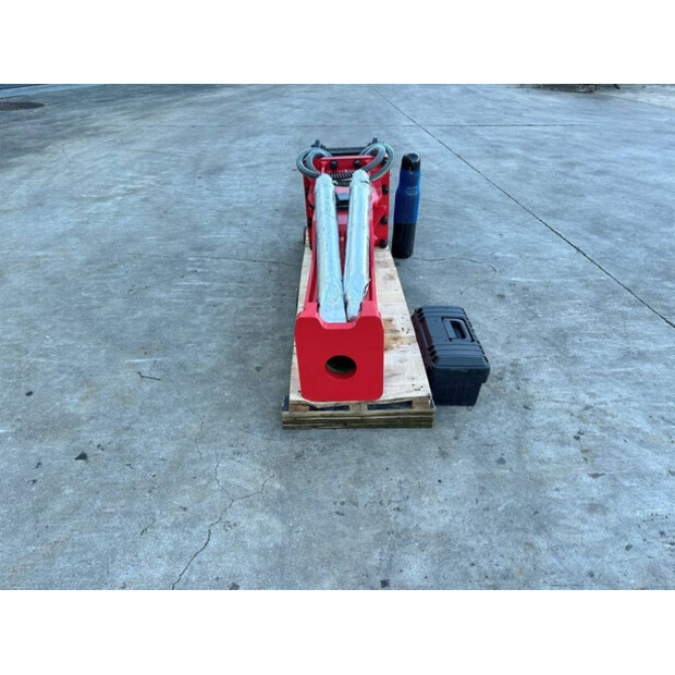 2025 JWB 750-48711838