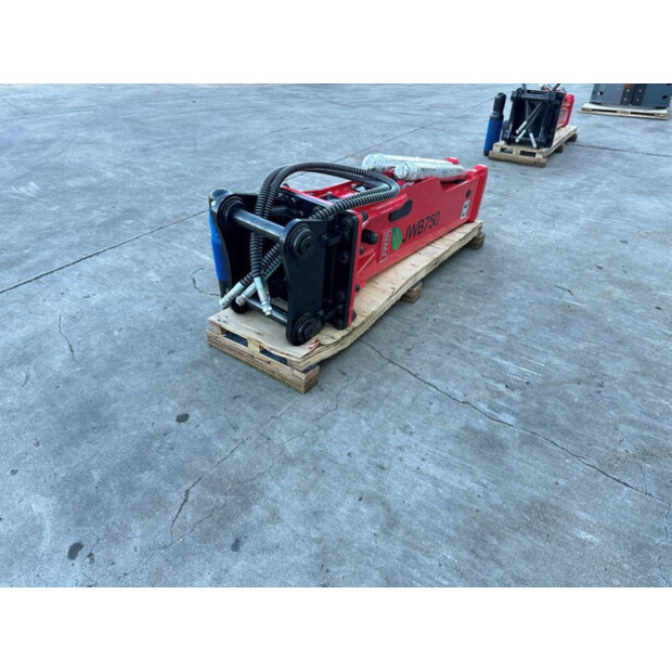 2025 JWB 750-48711841