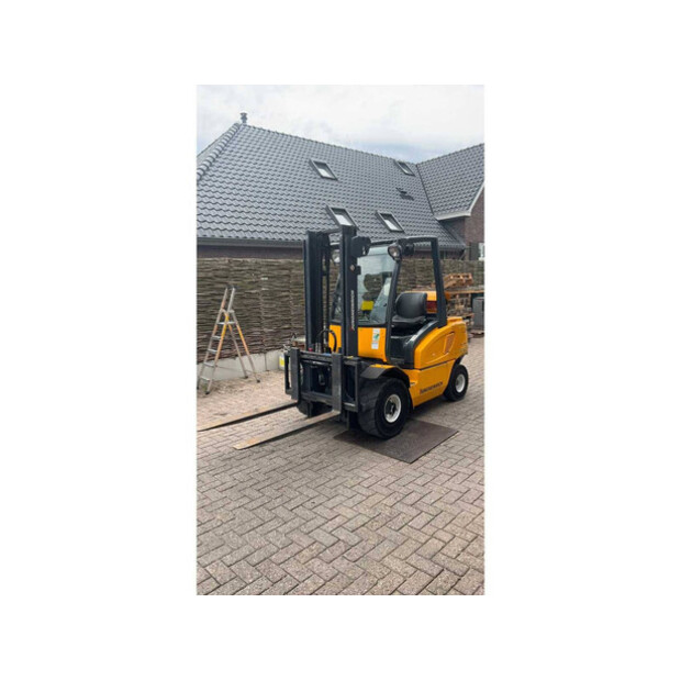 Jungheinrich TFG30S-48712176