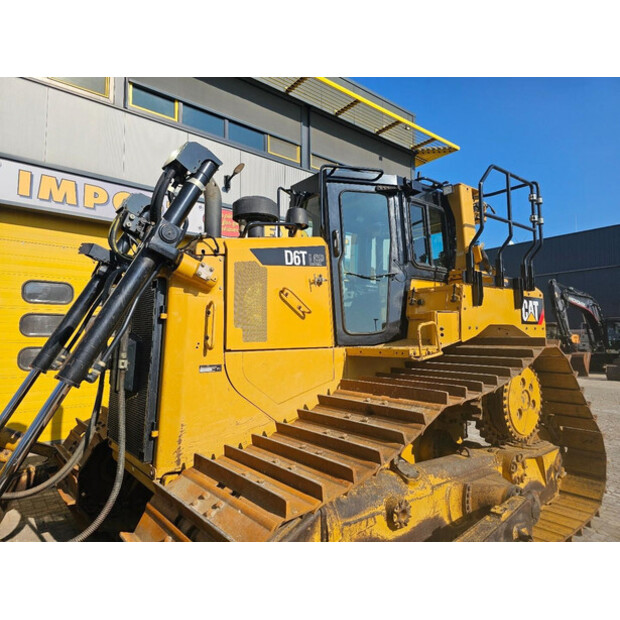 2015 كاتربيلر D6T LGP-48715219