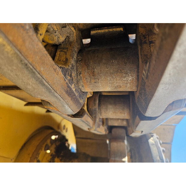 2015 كاتربيلر D6T LGP-48715225