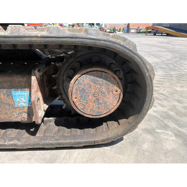 2017 ايرمان AX26U-6A CR-48715230