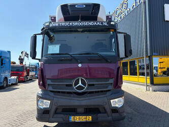 2015-mercedes-benz-antos-1476594-48715502
