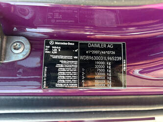 2015-mercedes-benz-antos-1476594-48715523