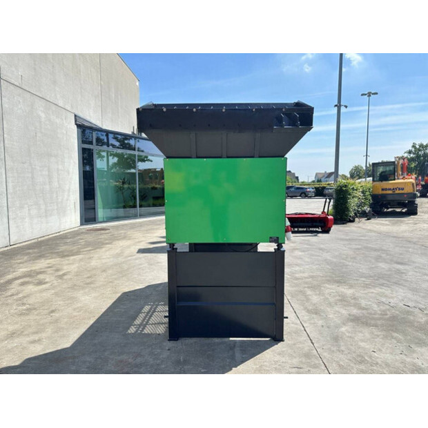 2025 terratop GF480-48716427
