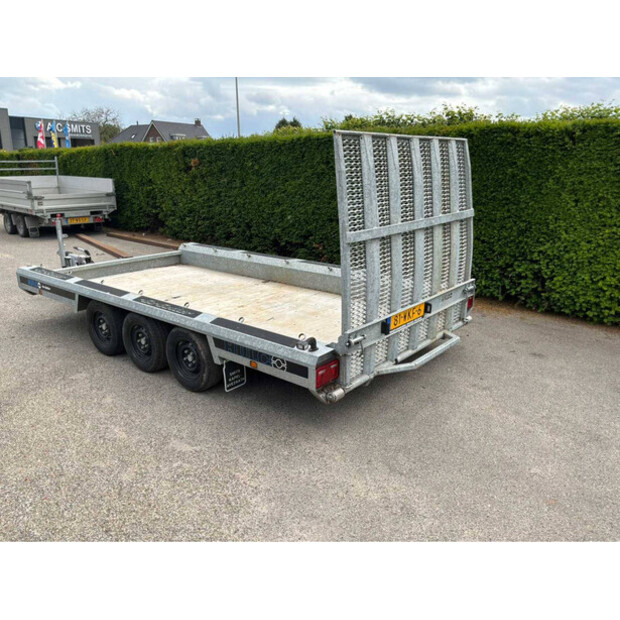 2024 Hulco Terrax 3-48716631