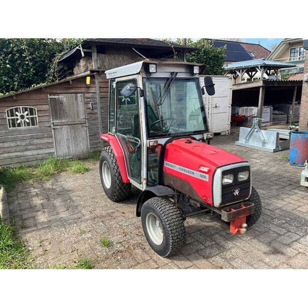 2010 Massey Ferguson 1230-48716783