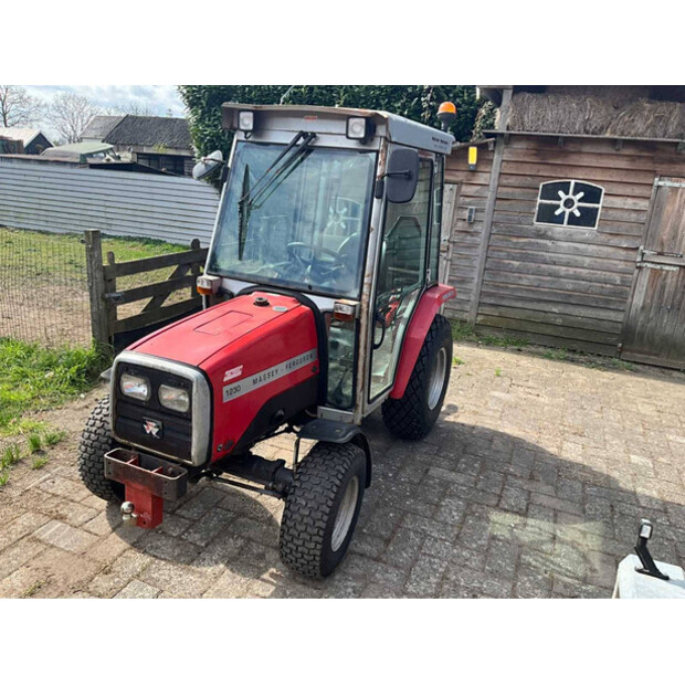2010 Massey Ferguson 1230-48716784