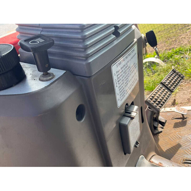 2010 Massey Ferguson 1230-48716788