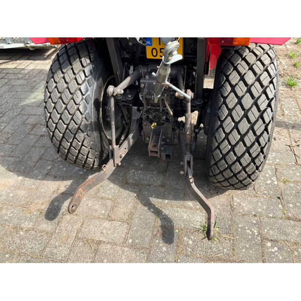2010 Massey Ferguson 1230-48716805
