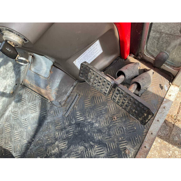 2010 Massey Ferguson 1230-48716814