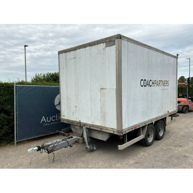 2002 Å koda M-235-MR-48716970