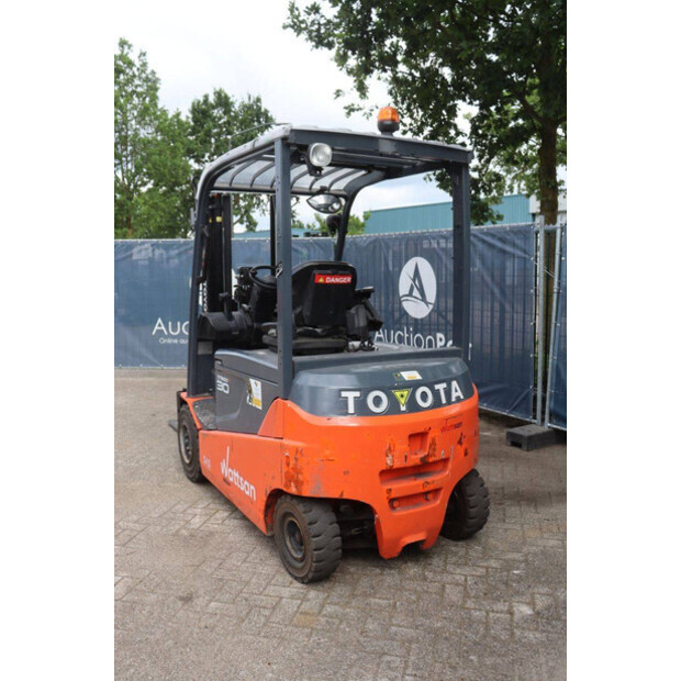 2013 Toyota 8FBMT30-48717922