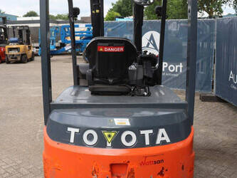 2013-toyota-8fbmt30-1476685-48717923