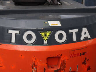 2013-toyota-8fbmt30-1476685-48717936