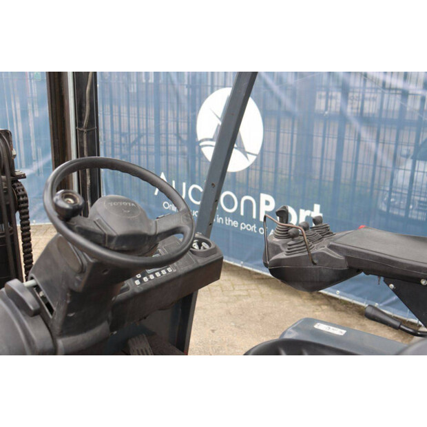 2013 Toyota 8FBMT30-48717941