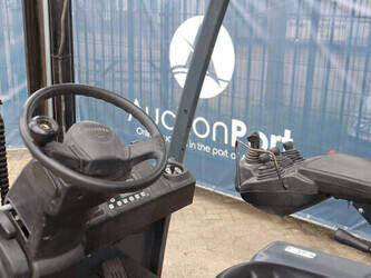 2013-toyota-8fbmt30-1476685-48717941