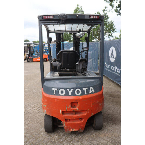 2016 Toyota 8FBMKT25-48717955
