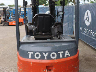 2016-toyota-8fbmkt25-1476686-48717955