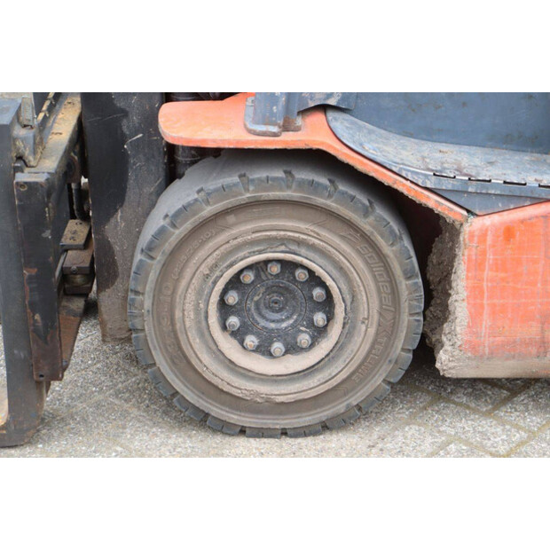 2016 Toyota 8FBMKT25-48717964