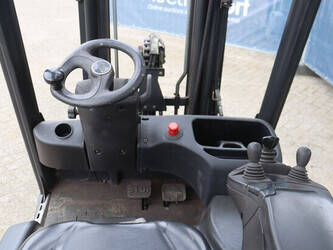 2017-fenwick-linde-e16l-02-48718001