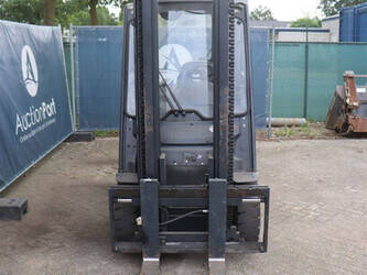 2012-fenwick-linde-e30-01-48718055