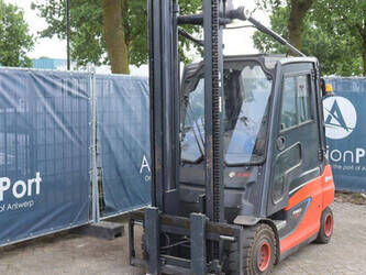 2012-fenwick-linde-e30-01-48718056