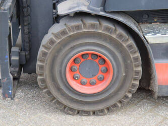 2012-fenwick-linde-e30-01-48718061