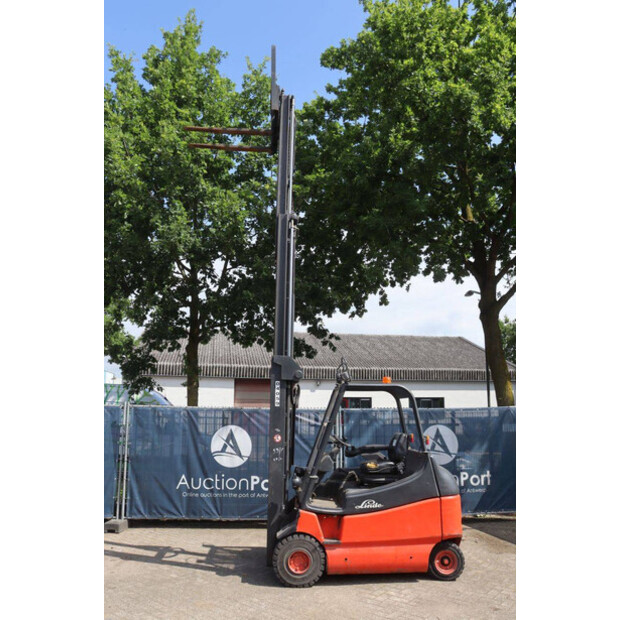 2000 Linde E25/600-02-48718240