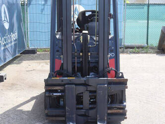 2010-fenwick-linde-e20ph-01-48718293