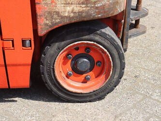 2010-fenwick-linde-e20ph-01-48718300