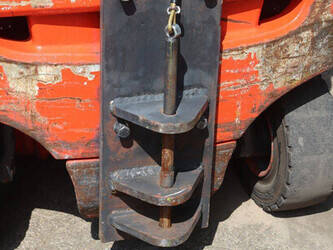2010-fenwick-linde-e20ph-01-48718302