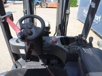 2010-fenwick-linde-e20ph-01-48718303
