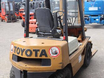 1994-toyota-02-4fd25-48718491