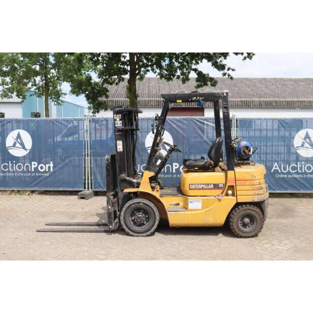 1997 Caterpillar GP25-48718518
