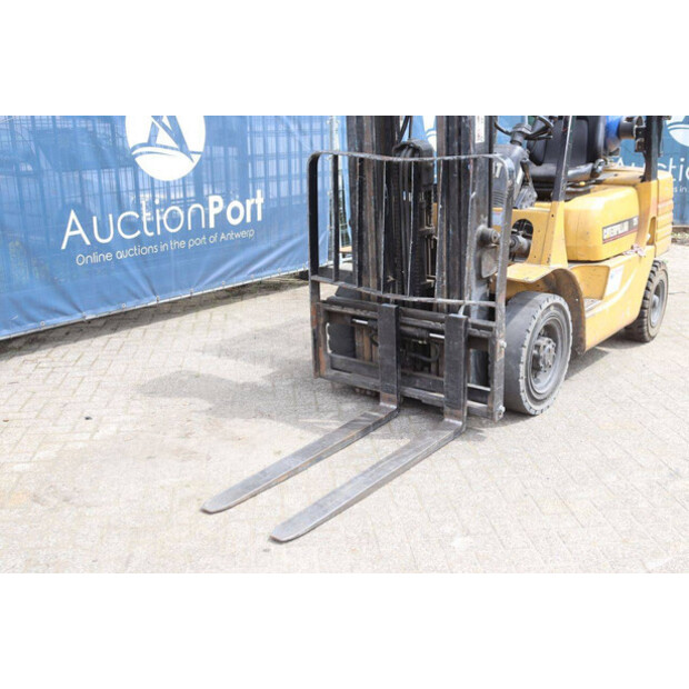 1997 Caterpillar GP25-48718526