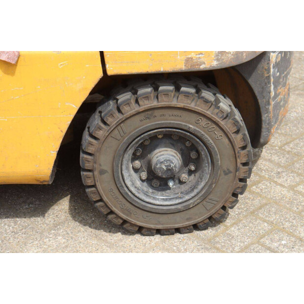 1997 Caterpillar GP25-48718532