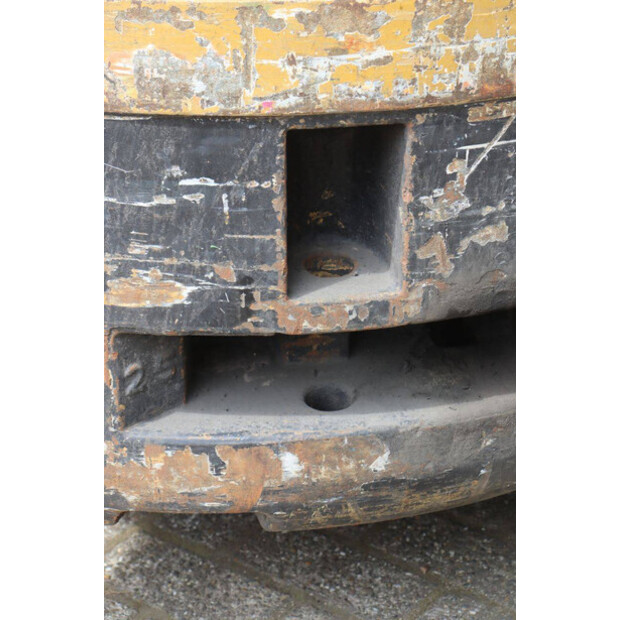 1997 Caterpillar GP25-48718536