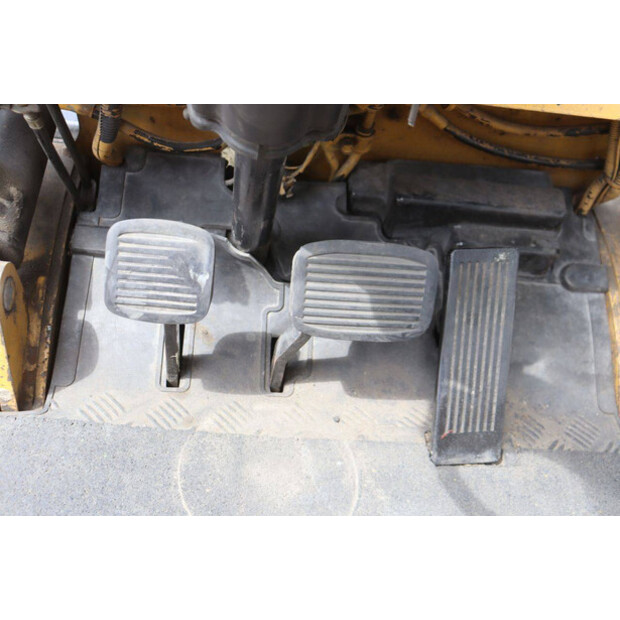 1997 Caterpillar GP25-48718541