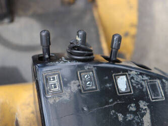 1997-caterpillar-gp25-1476703-48718543