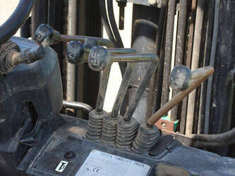 2006-toyota-62-7fdf30-1476740-48719753